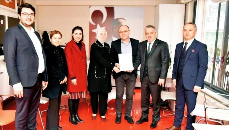 Cumhurbaşkanının mektupları sahiplerine ulaştırılıyor