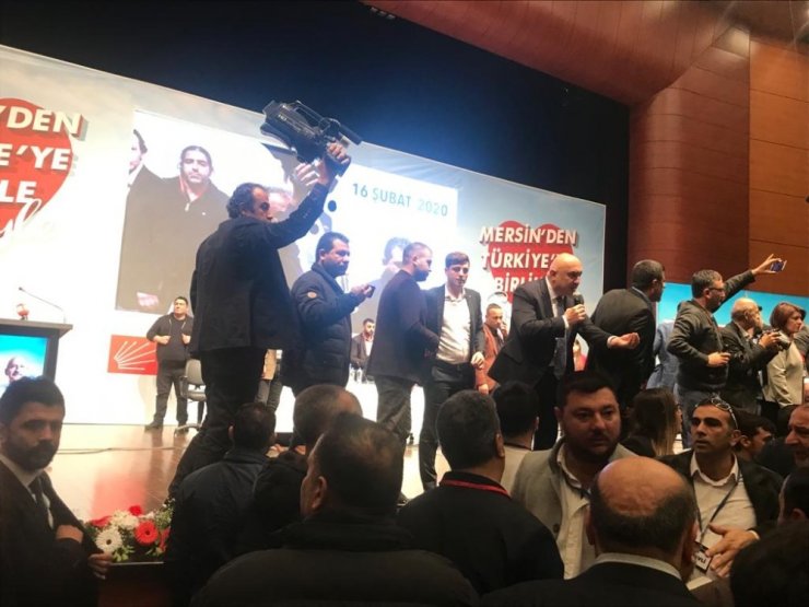 Mersin’de CHP kongresinde gerginlik