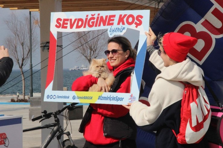 ‘Sevdiğine Koş’ yarışmasına İzmir’de büyük ilgi