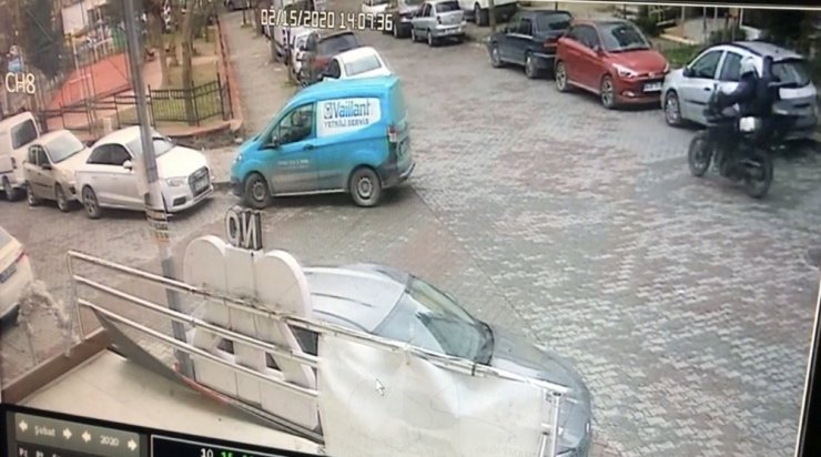 İstanbul’da lüks cipe silahlı saldırı kamerada