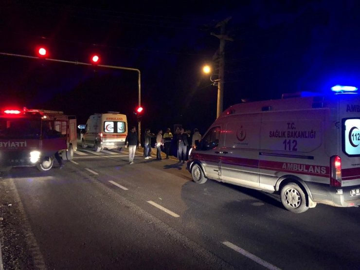 Kars’ta otomobil şarampole uçtu: 2 yaralı