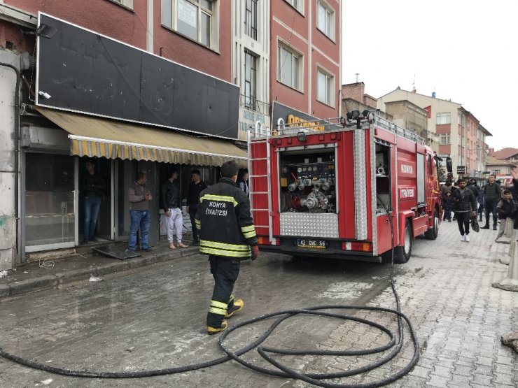 Depo olarak kullanılan evde yangın