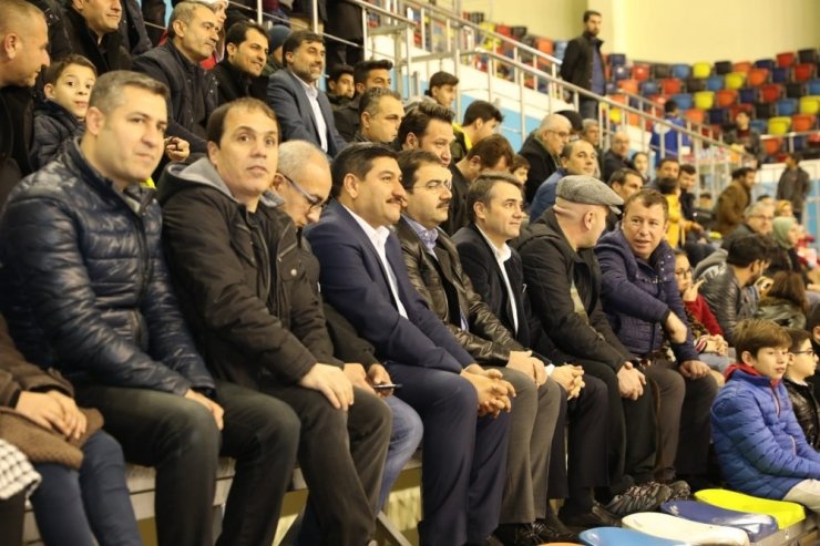 Lider rakiplerine puan kaptırmıyor