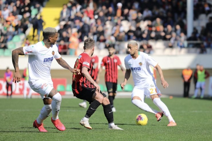 Süper Lig: Aytemiz Alanyaspor: 0 - Gençlerbirliği: 1 (Maç sonucu)