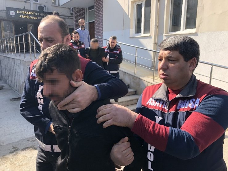 1 milyon 400 bin liralık ziynet eşyası dolandırıcıları yakalandı
