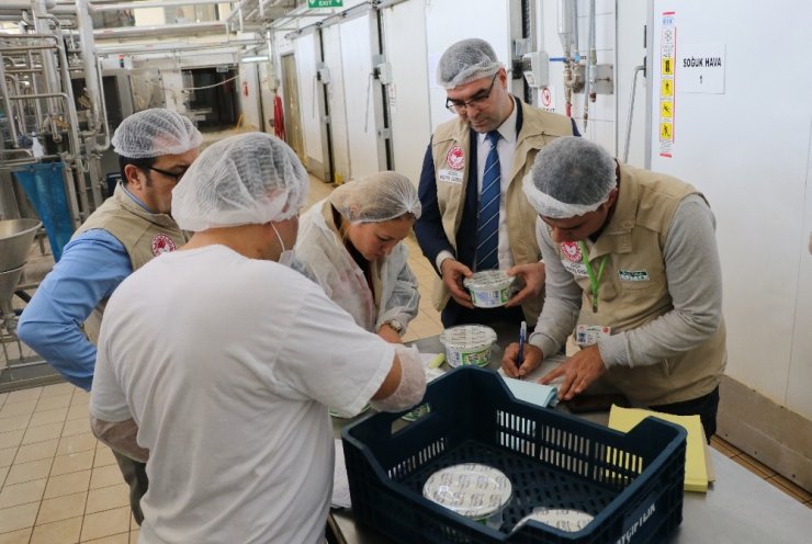 Adana’da süt ve süt ürünlerine yönelik denetim