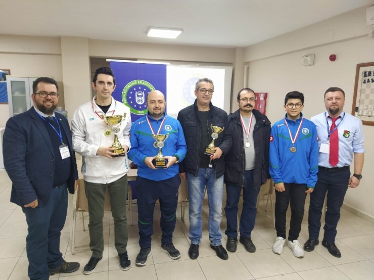 Satrançta Büyükşehir rüzgarı
