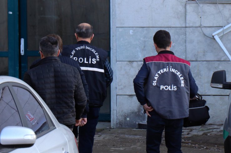 GÜNCELLEME - Düzce'de eşini bıçakla öldürdüğü öne sürülen zanlı tutuklandı