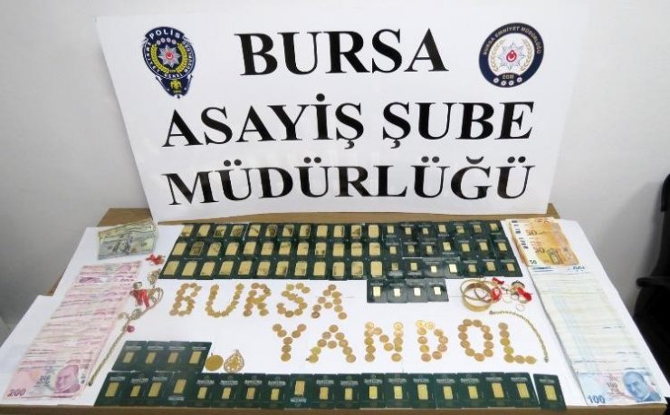 Vatandaşı 2 buçuk milyon dolandıran şüpheliler yakalandı