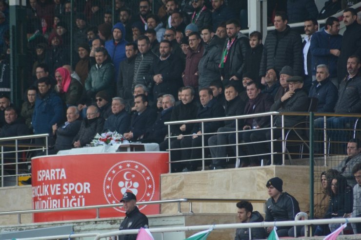 Yazgan: "Isparta Valisi yalnız değildir"