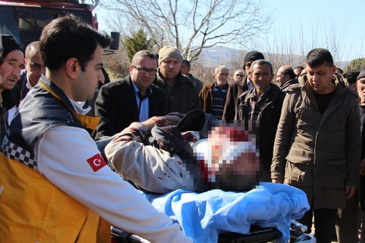 Kontrolden çıkan otomobil elektrik direğine çarptı: 1 ağır yaralı