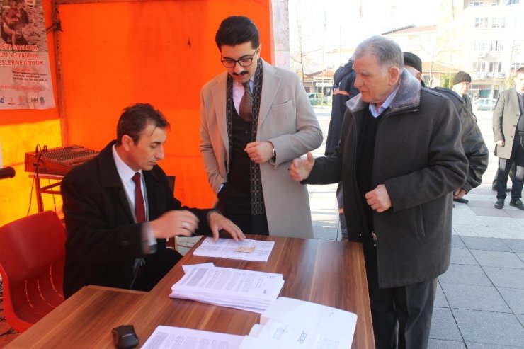 Manyas’ta İdlip için yardım kampanyası başlatıldı