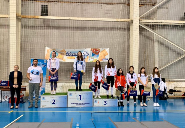 Milli eskrimcilerden Sofya'da 21 madalya