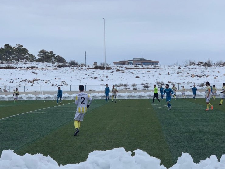 Nevşehir 1.Amatör Ligde 2 futbolcunun hattrick yaptığı maçta 12 gol atıldı