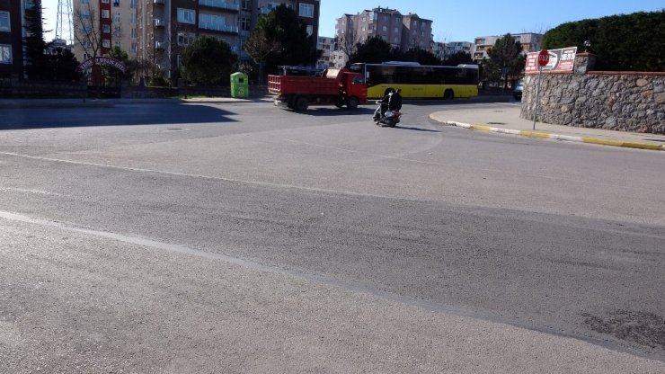 Pendik’te servis minibüsü okula giden çocuğu ezdi