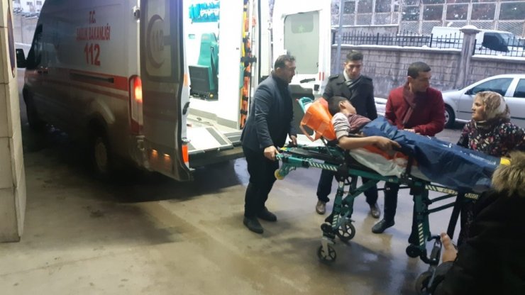 14 yaşındaki genç av tüfeği ile kazara kendini vurdu