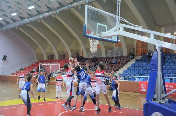 Potada yarı finale çıkan 4 bölge takımı belli oldu