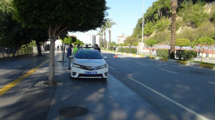 Polisin ’Dur’ ihtarına uymayan motosikletli, kaza yapınca yakayı ele verdi