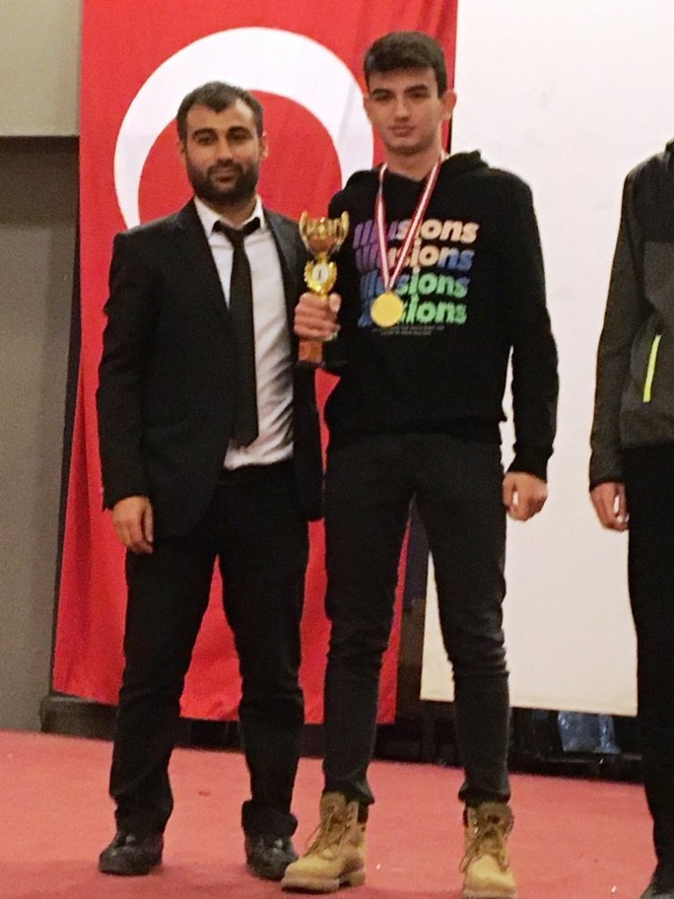 Ayvalık’ta satranç turnuvası heyecanı