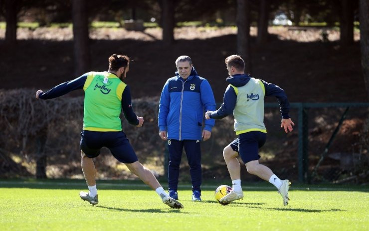Fenerbahçe’de derbi hazırlıkları devam etti
