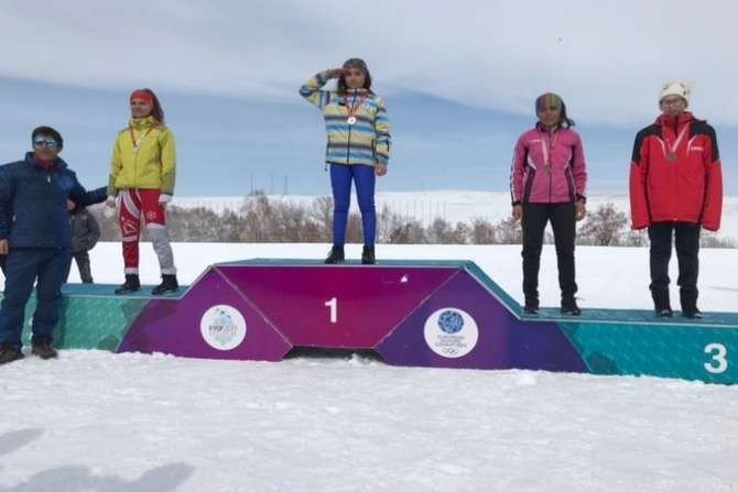 Hakkarili sporcular 18 madalya ile döndü
