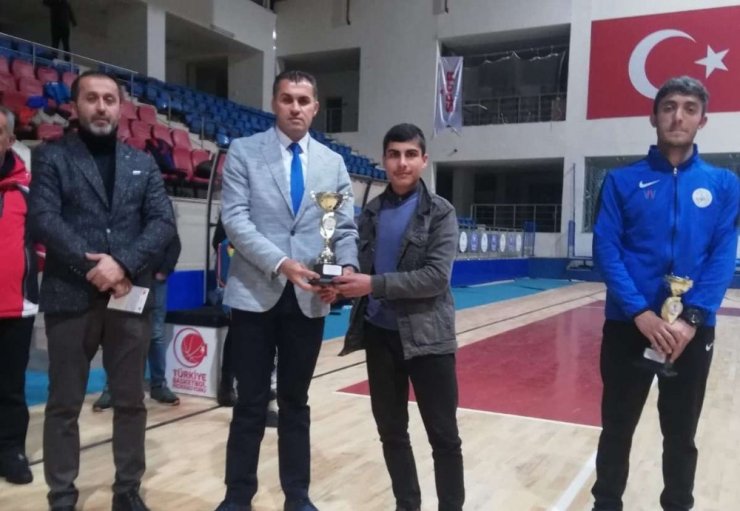 Hakkari’de U18 Erkekler Basketbol Turnuvası
