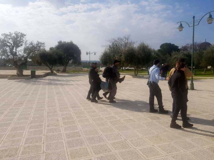 İsrail polisi Mescid-i Aksa’da İsrailli eski milletvekilini gözaltına aldı