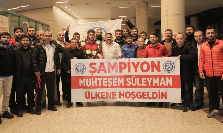 ASKİ’nin milli güreşçileri Avrupa’da tarih yazdı