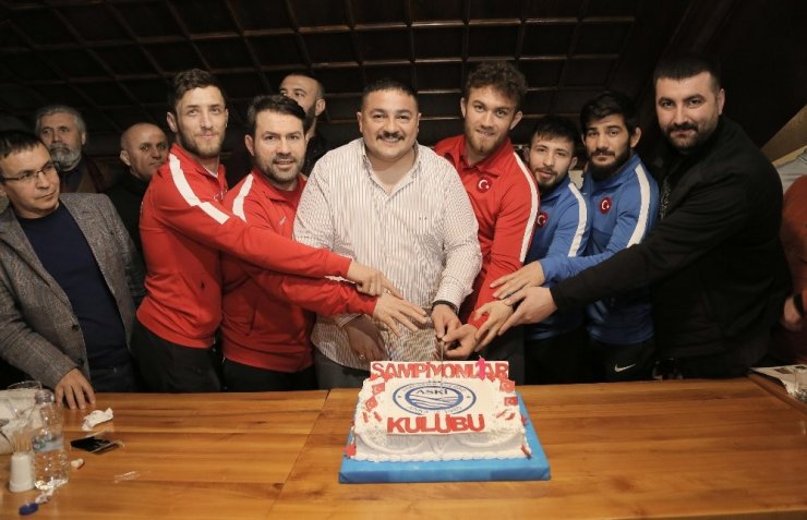 ASKİ’nin milli güreşçileri Avrupa’da tarih yazdı