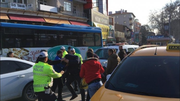 Otobüs şoförüne darp