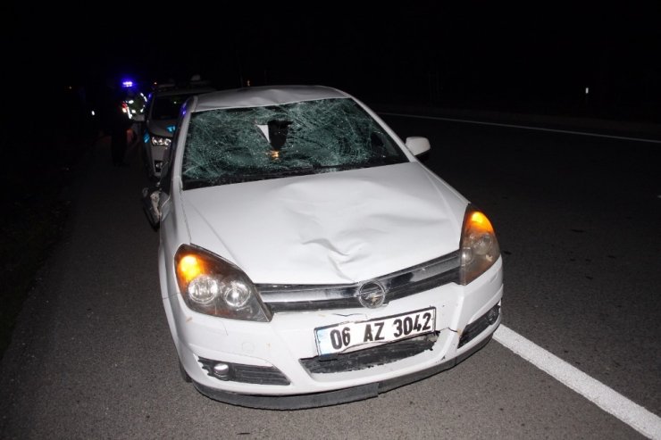 Antalya’da otomobil yayaya çarptı: 1 yaralı