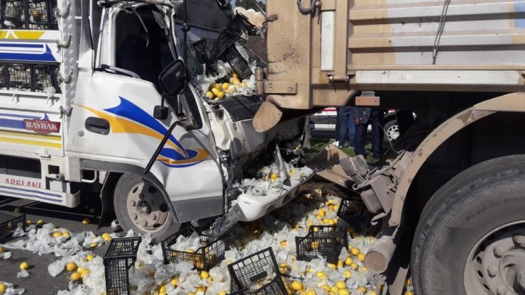 Tarsus’ta trafik kazası: 2 yaralı