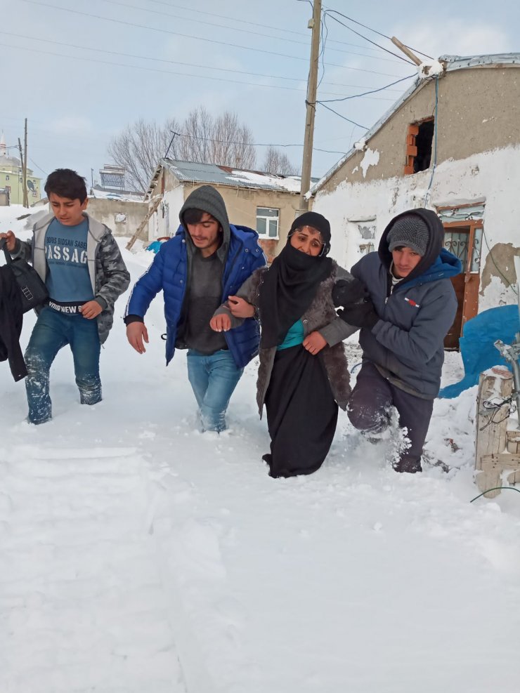 112 Acil Servis ekipleri kara kışta hastalara "Hızır" gibi yetişti