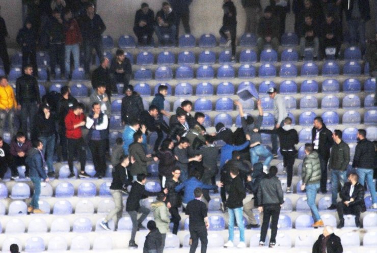 Afyonkarahisar’da polise kavgalı doğum günü sürprizi!