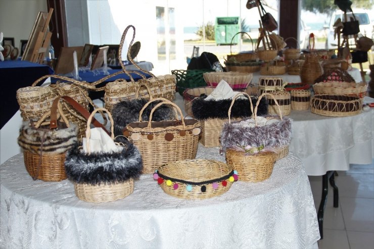 Bin kursiyerin yaptığı el emeği ürünler görücüye çıktı