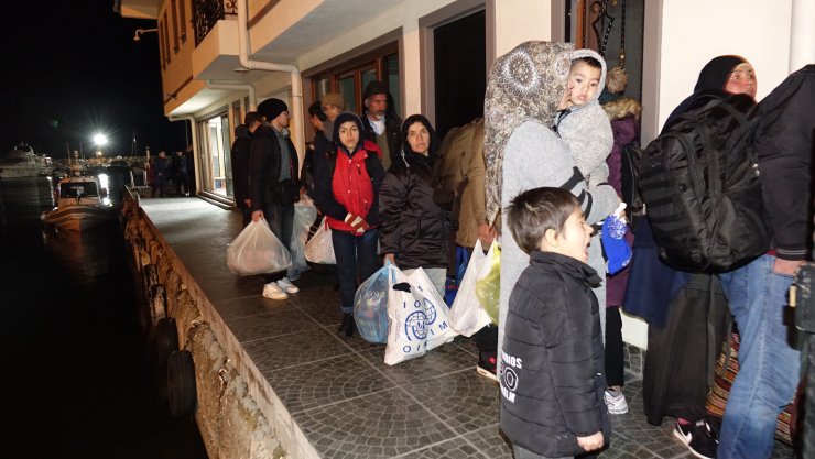 Çanakkale'de 54 düzensiz göçmen yakalandı