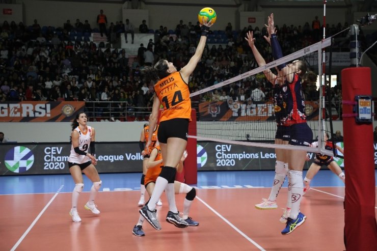 CEV Şampiyonlar Ligi: Eczacıbaşı: 3 - Budowlani Lodz: 2