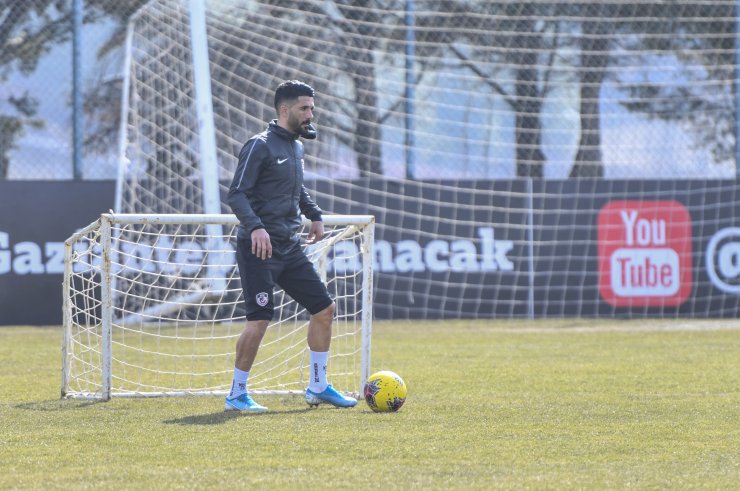 Gaziantep FK Teknik Direktörü Sumudica: "36-37 puanla ligde kalınabilir"