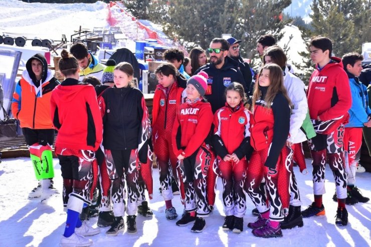 AKUT Spor Kulübü son iki yarışta 19 madalya kazandı