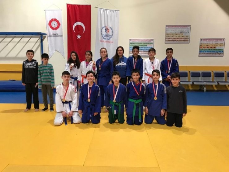 Ispartalı Judocular müsabakalara hazırlanıyor