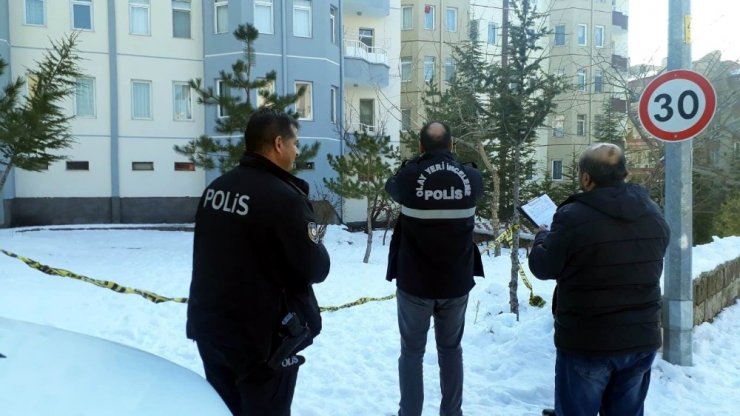 5. kattan atlayan şahıs ağır yaralandı