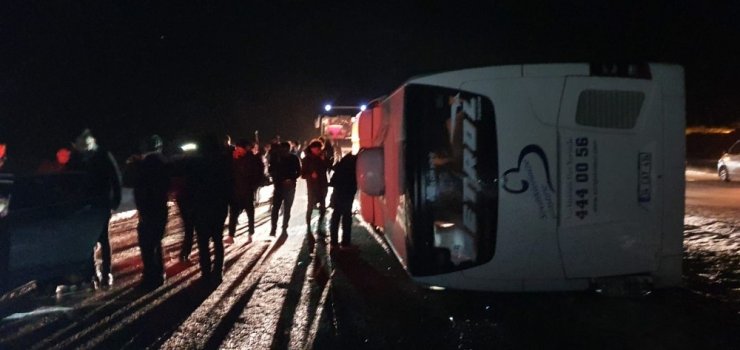Kayseri’de yolcu otobüsü devrildi
