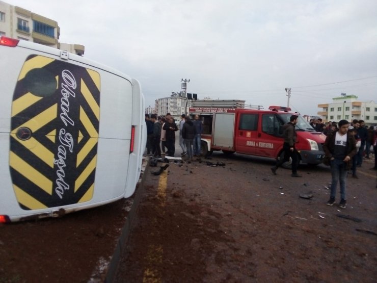 Midyat’ta trafik kazası: 2’si ağır 4 yaralı