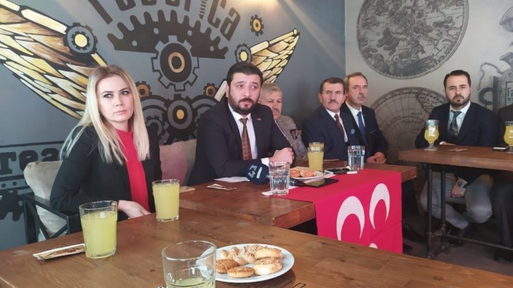 "Eğer bu hastane işi de stat hikayesine dönecekse prefabrik yapsınlar"