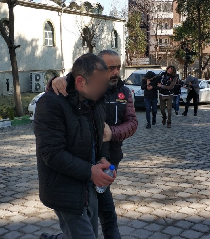 Samsun’da uyuşturucu operasyonu: 3 gözaltı