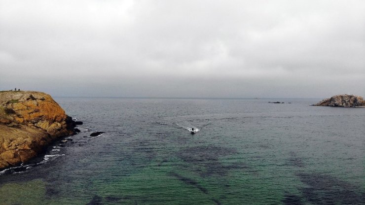 Karadeniz’de kaybolan 19 yaşındaki balıkçıyı arama kurtarma çalışmaları devam ediyor