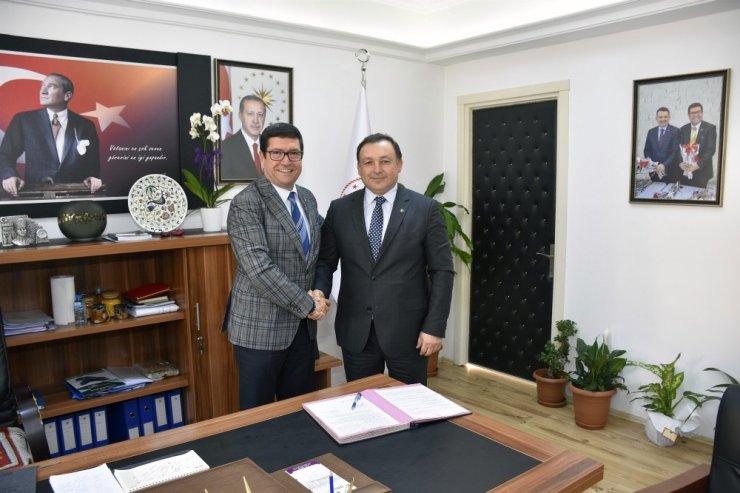 Hayvanlarda küpeleme ve sözleşme yetki devri protokolü