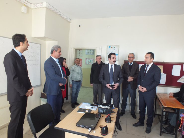 Ulaş Kaymakamı Akköz kursiyerleri ziyaret etti