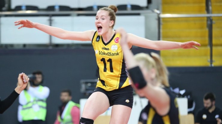 VakıfBank üst üste 11. kez çeyrek finalde