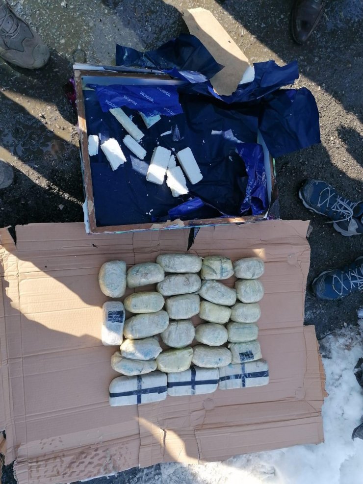 Van'da yolcu otobüsünde 7 kilogram eroin ele geçirildi